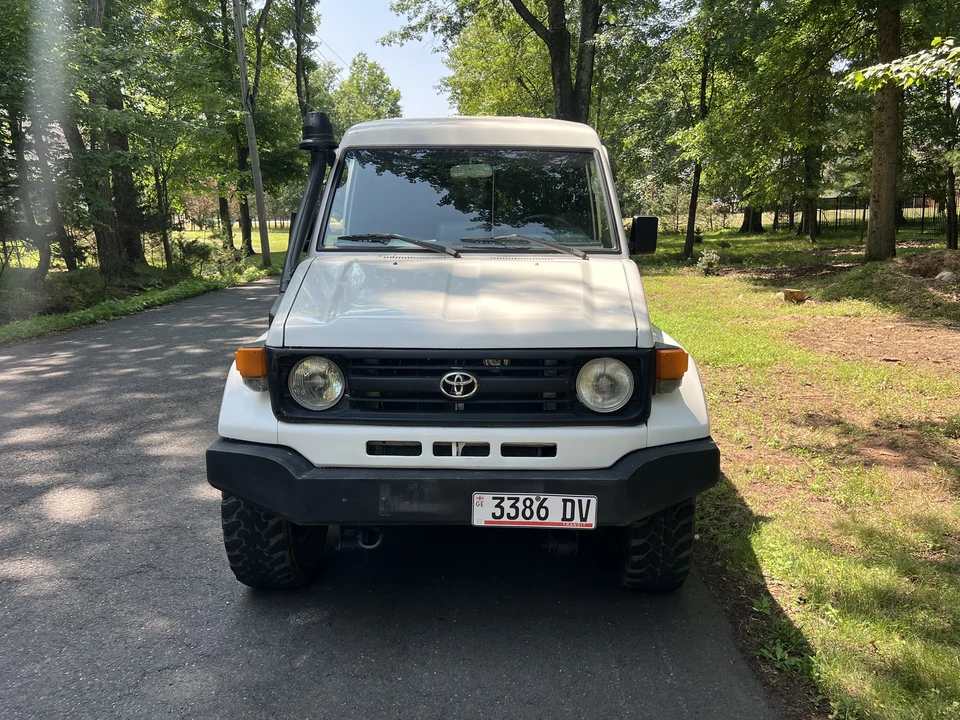 1989 Toyota J70 Land Cruiser - Image 3 of 31