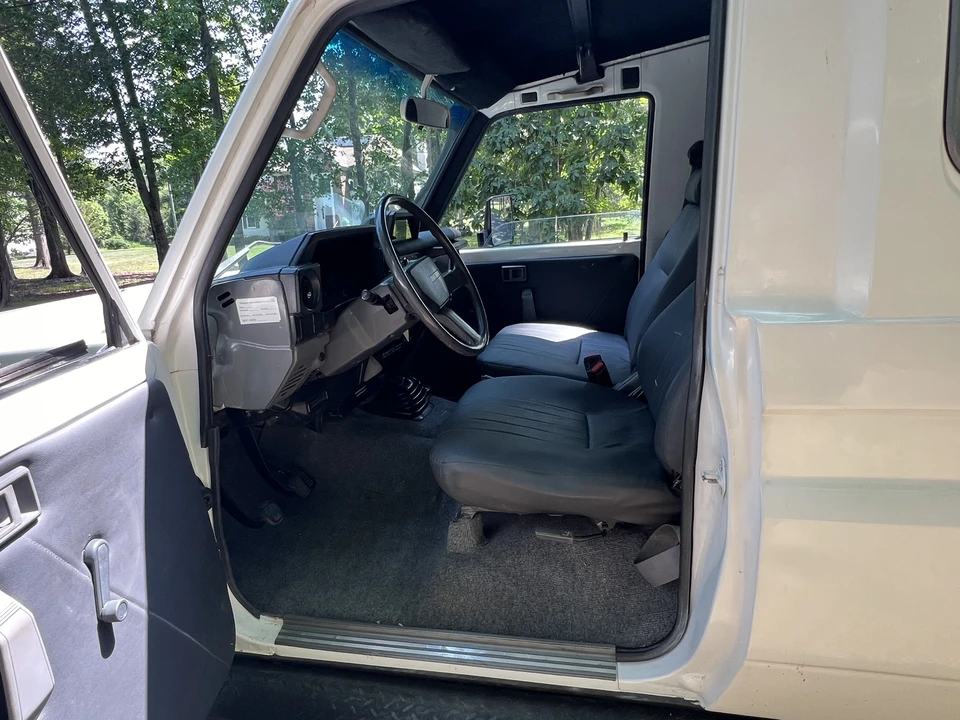 1989 Toyota J70 Land Cruiser - Image 13 of 31