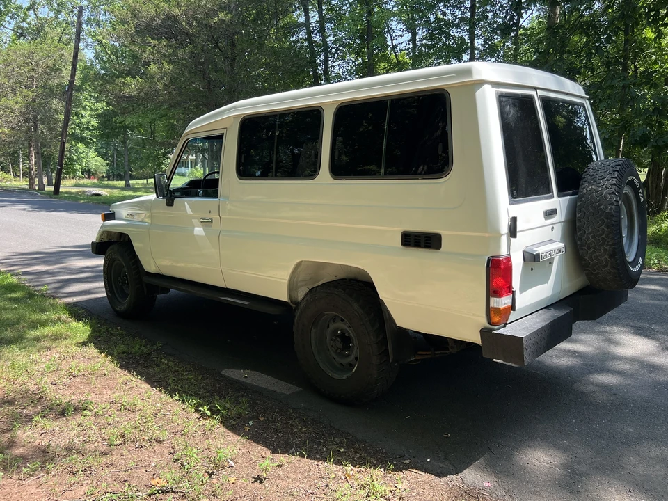 1989 Toyota J70 Land Cruiser - Image 9 of 31