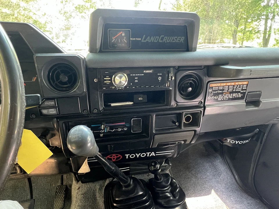 1989 Toyota J70 Land Cruiser - Image 20 of 31