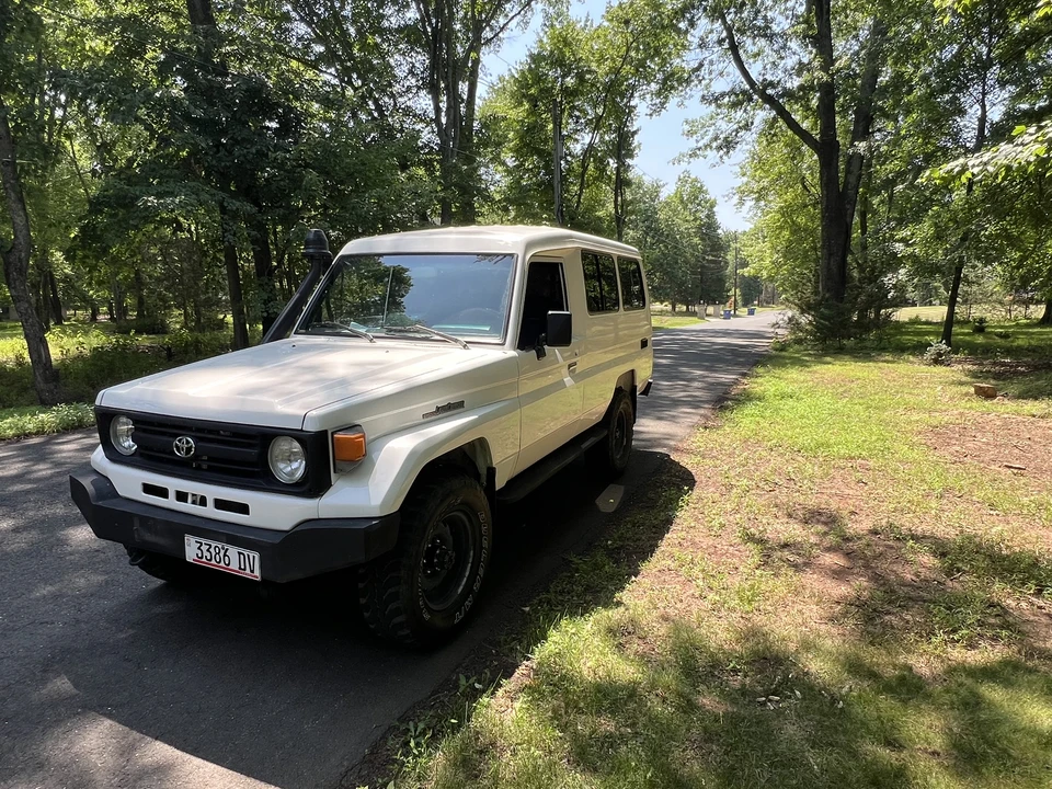 1989 Toyota J70 Land Cruiser - Image 2 of 31