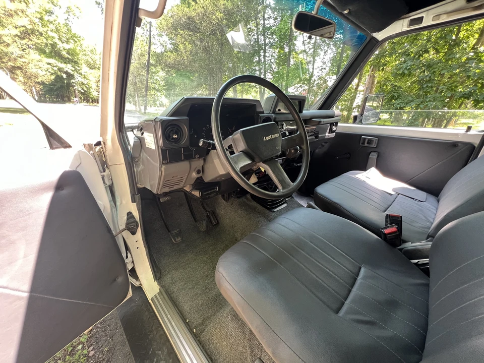 1989 Toyota J70 Land Cruiser - Image 11 of 31
