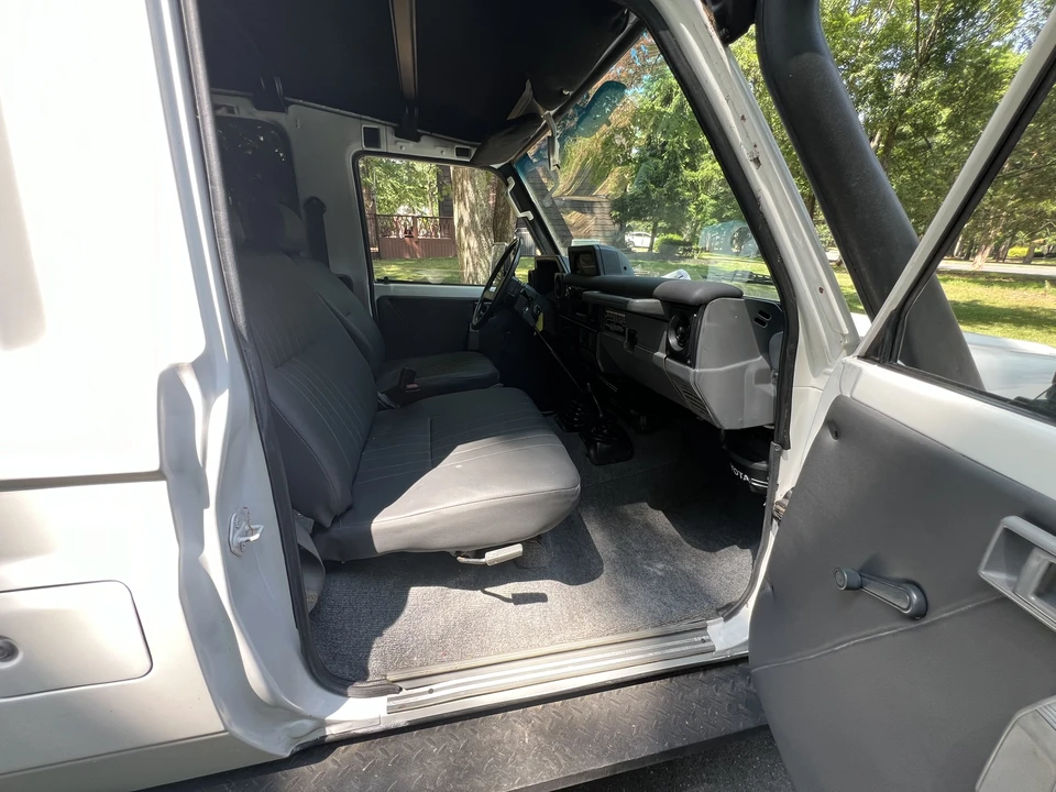 1989 Toyota J70 Land Cruiser - Image 14 of 31