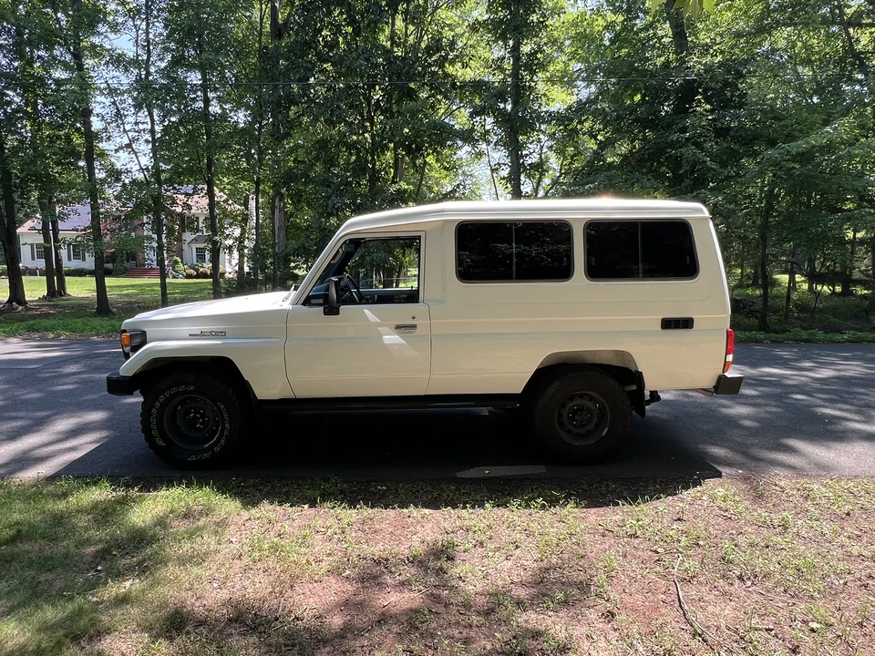 1989 Toyota J70 Land Cruiser - Image 10 of 31