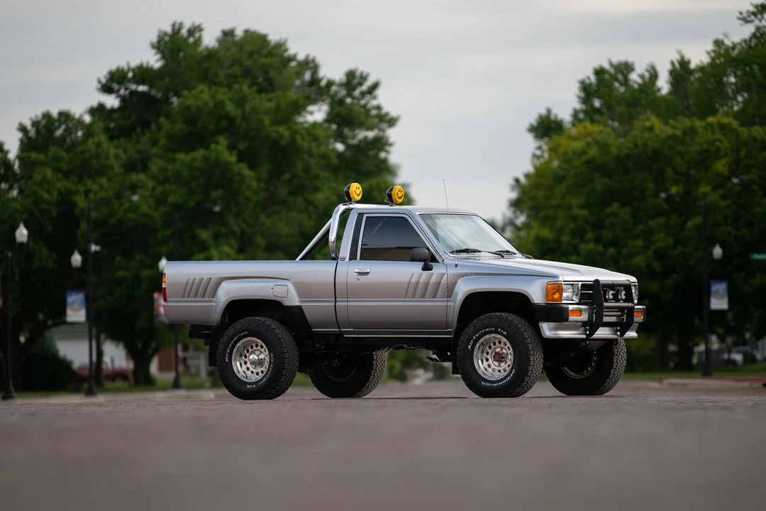 1988 Toyota Hilux 4th Gen - Image 10 of 31