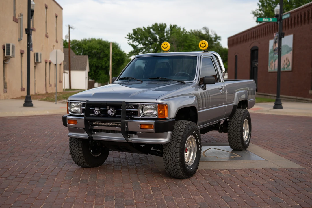 1988 Toyota Hilux 4th Gen - Image 6 of 31