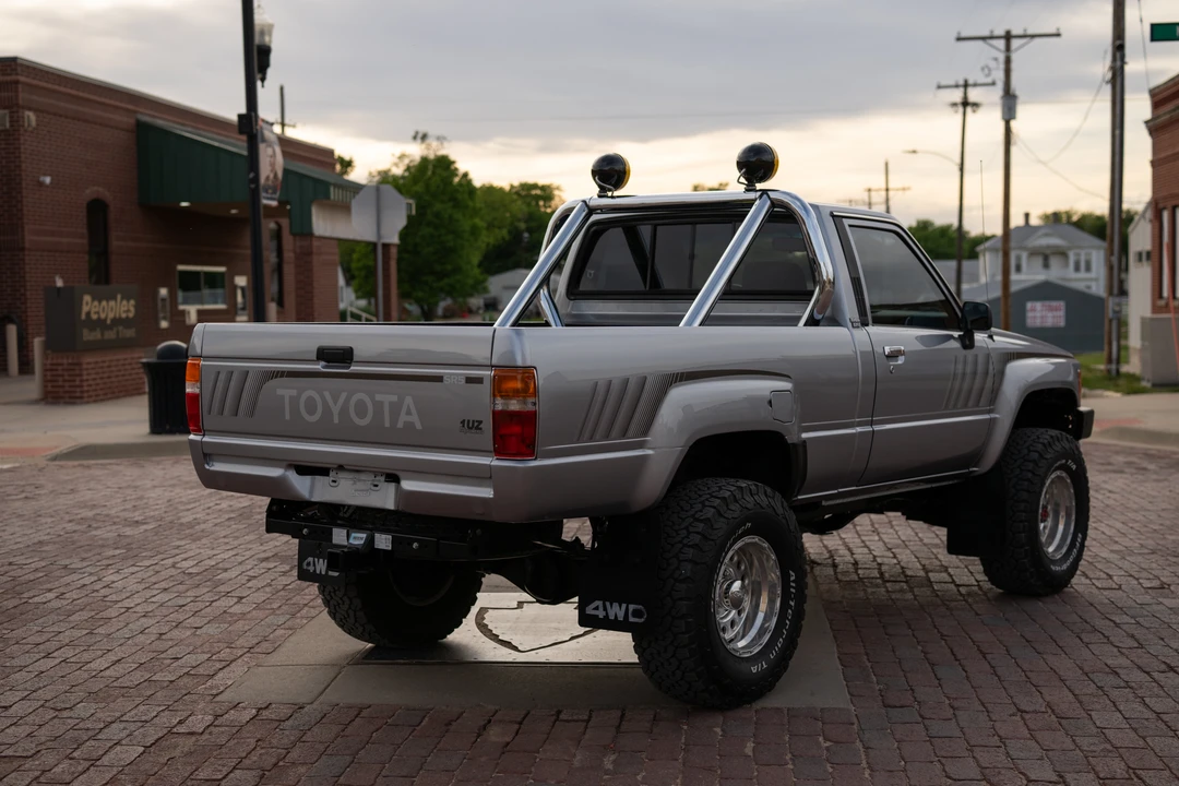 1988 Toyota Hilux 4th Gen - Image 14 of 31