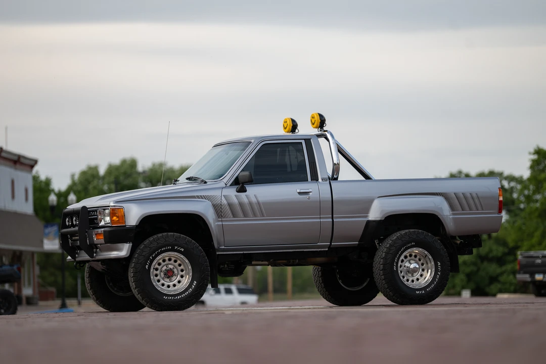 1988 Toyota Hilux 4th Gen - Image 3 of 31