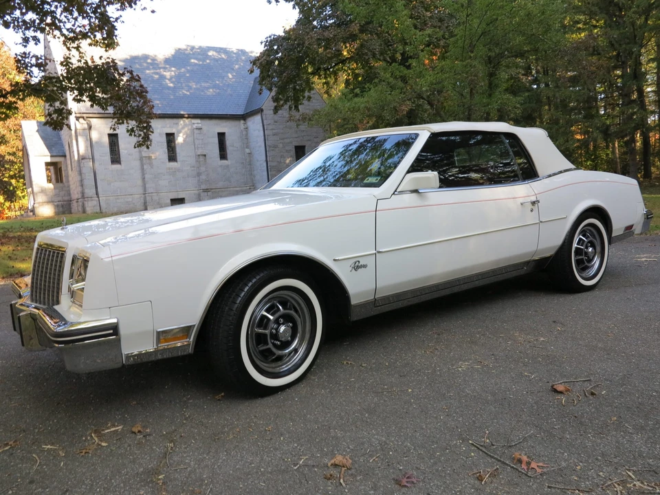1982 Buick Riviera 4th-7th Gen - Image 5 of 31