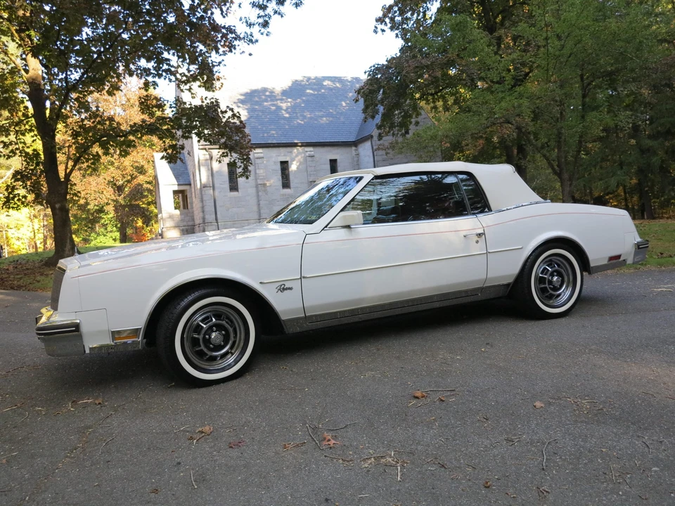 1982 Buick Riviera 4th-7th Gen - Image 6 of 31