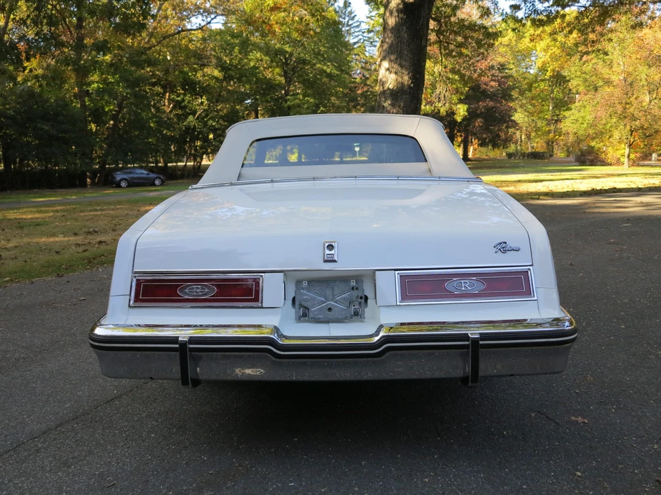 1982 Buick Riviera 4th-7th Gen - Image 14 of 31