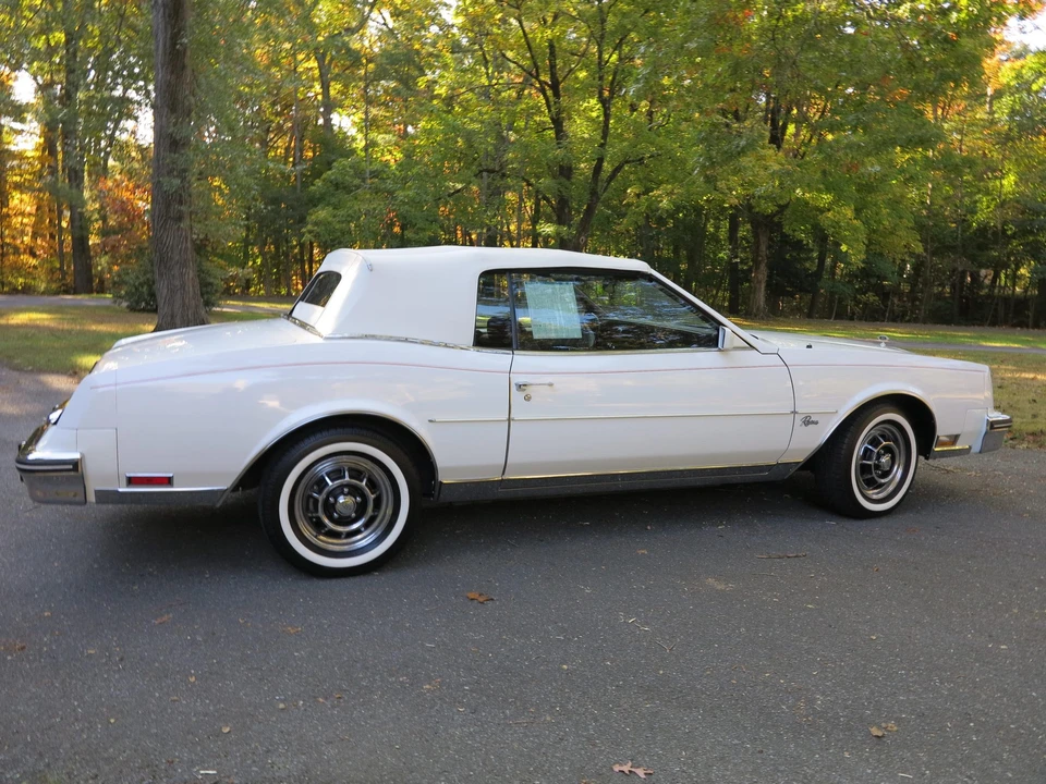 1982 Buick Riviera 4th-7th Gen - Image 18 of 31