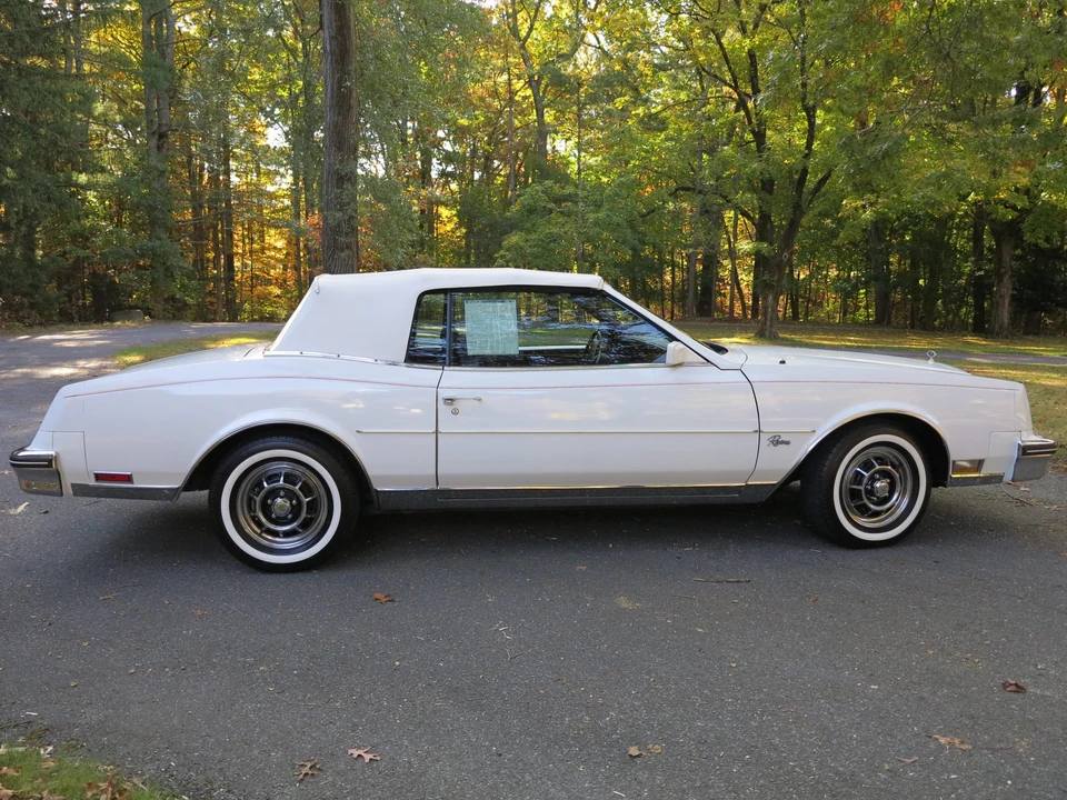 1982 Buick Riviera 4th-7th Gen - Image 19 of 31