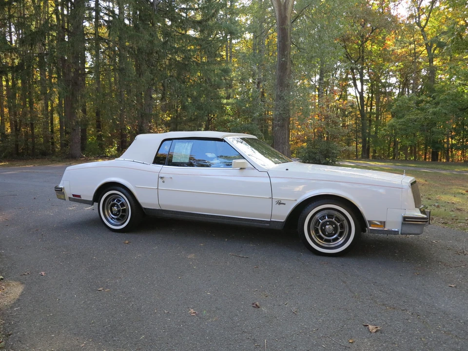 1982 Buick Riviera 4th-7th Gen - Image 21 of 31