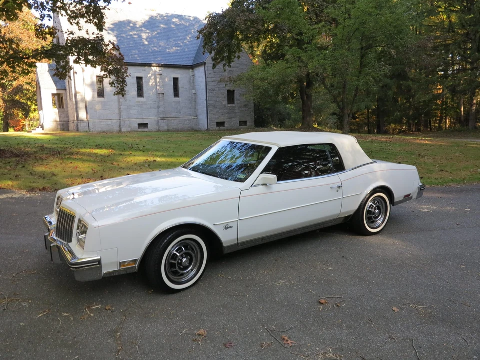 1982 Buick Riviera 4th-7th Gen - Image 29 of 31