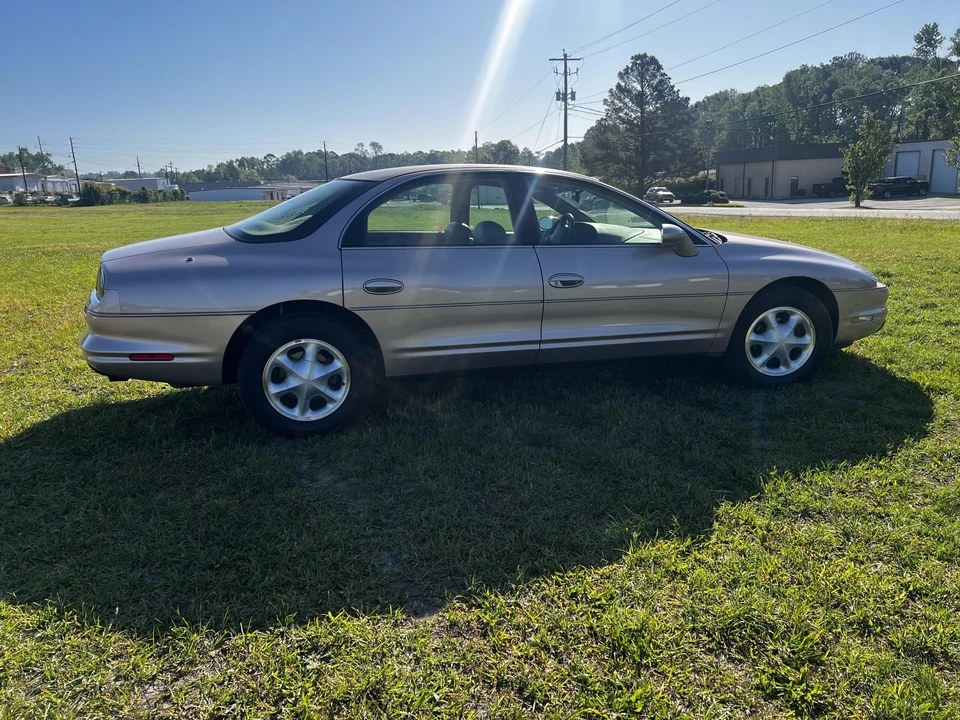 1995 Oldsmobile Aurora - Image 5 of 31