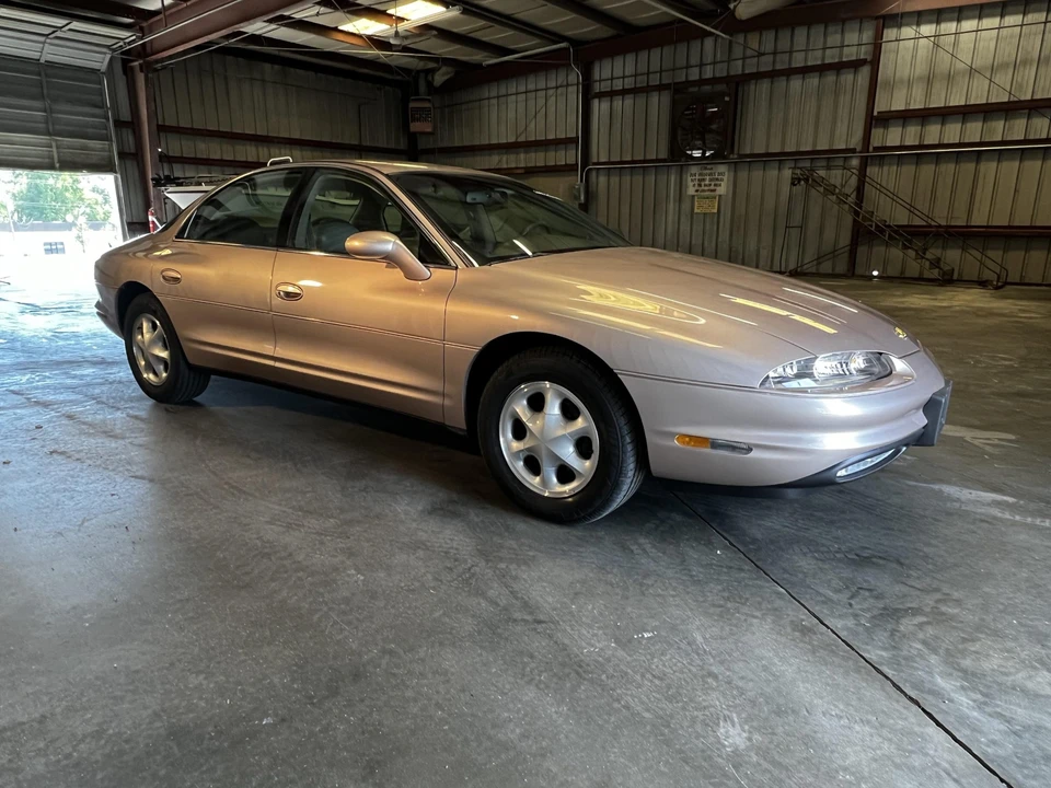 1995 Oldsmobile Aurora - Image 10 of 31