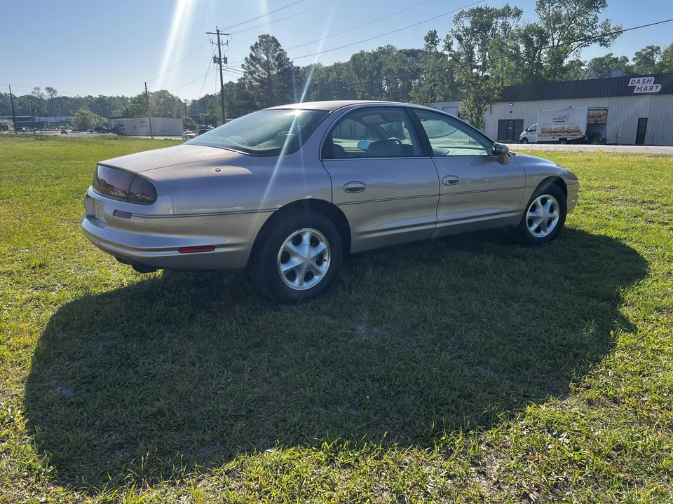 1995 Oldsmobile Aurora - Image 9 of 31