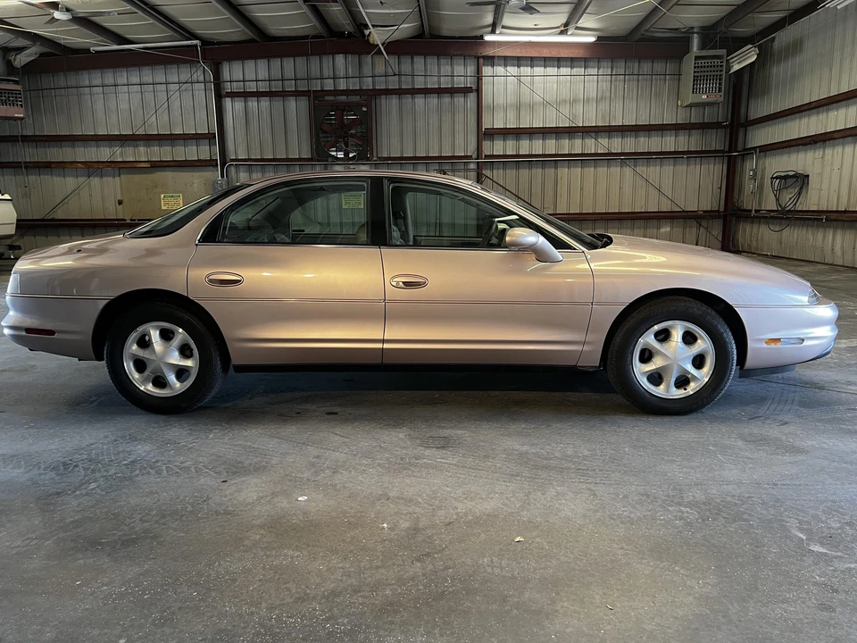 1995 Oldsmobile Aurora - Image 12 of 31