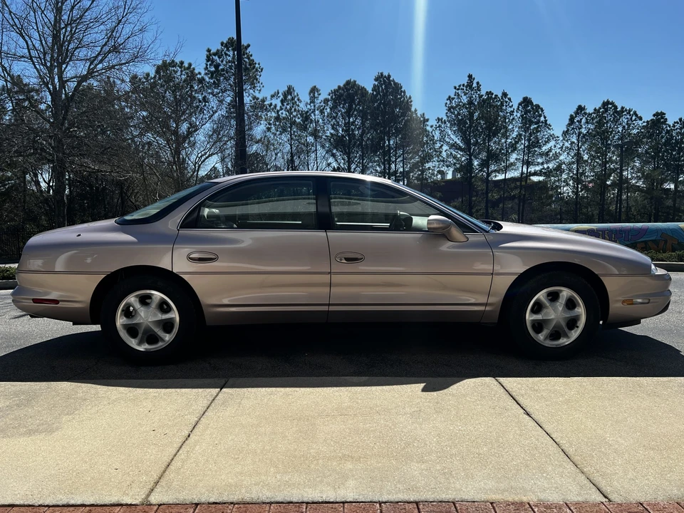 1995 Oldsmobile Aurora - Image 19 of 31
