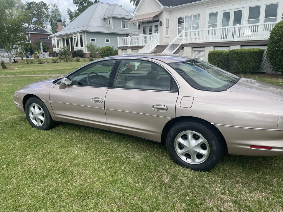 1995 Oldsmobile Aurora - Image 22 of 31