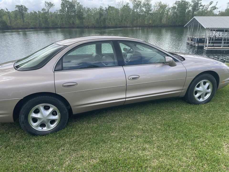 1995 Oldsmobile Aurora - Image 21 of 31