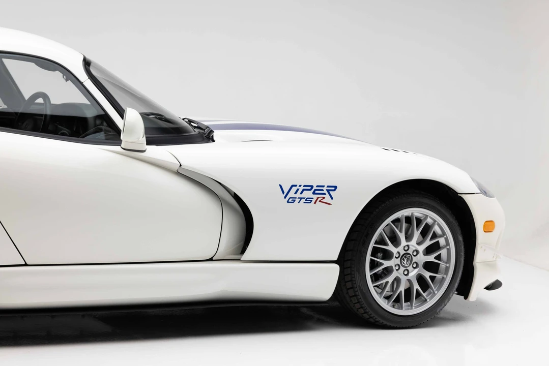 1998 Dodge Viper GTS 2nd Gen - Image 26 of 31