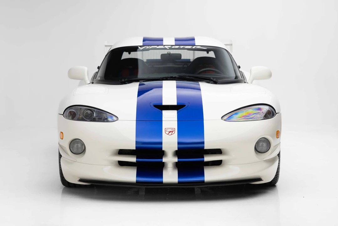 1998 Dodge Viper GTS 2nd Gen - Image 4 of 31