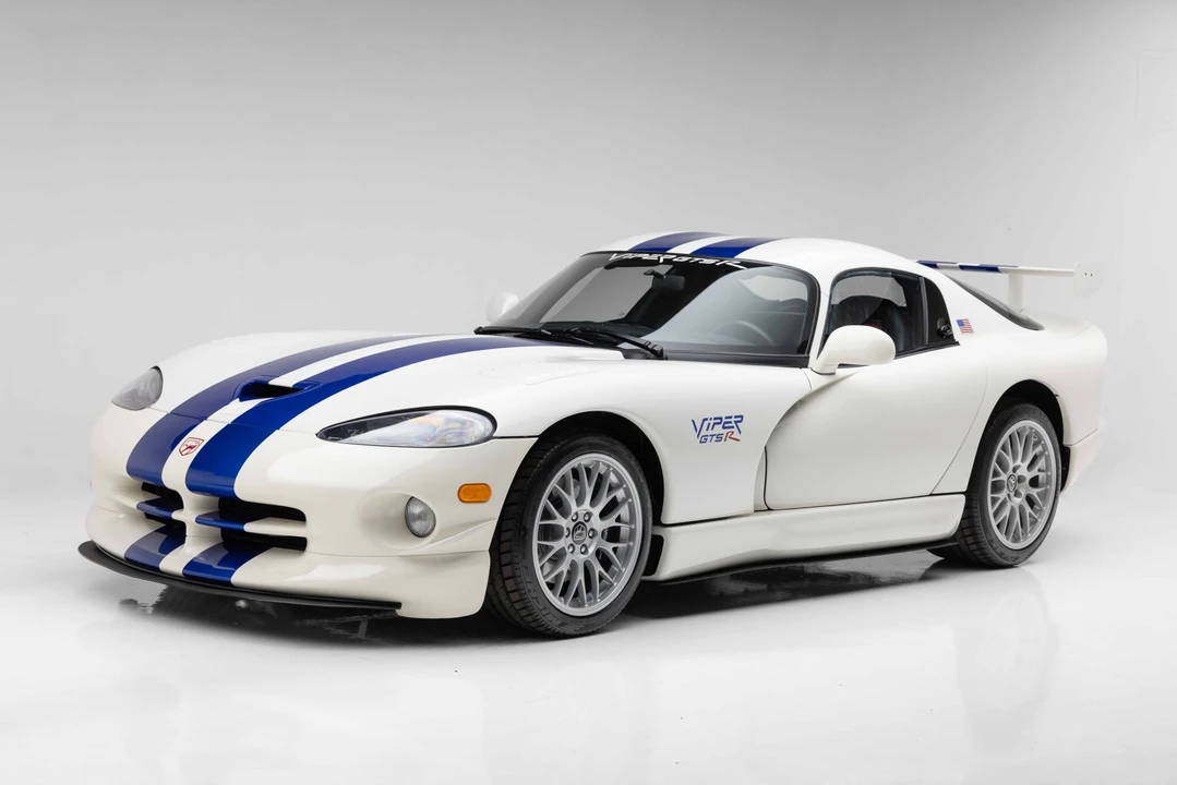 1998 Dodge Viper GTS 2nd Gen - Image 2 of 31