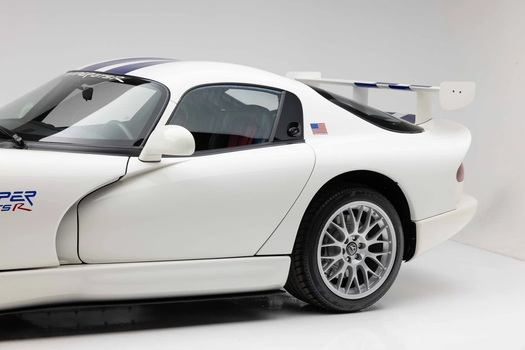1998 Dodge Viper GTS 2nd Gen - Image 28 of 31