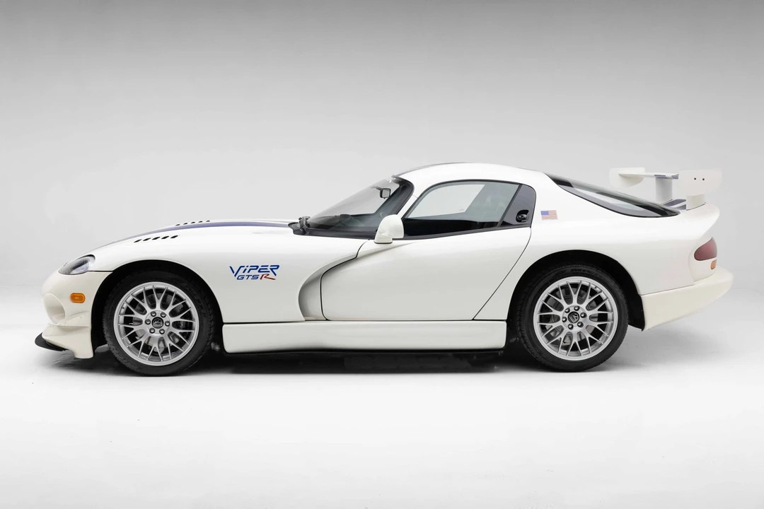 1998 Dodge Viper GTS 2nd Gen - Image 9 of 31