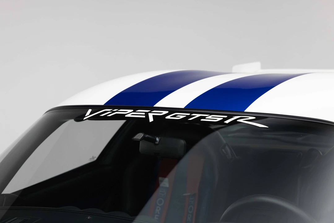 1998 Dodge Viper GTS 2nd Gen - Image 20 of 31