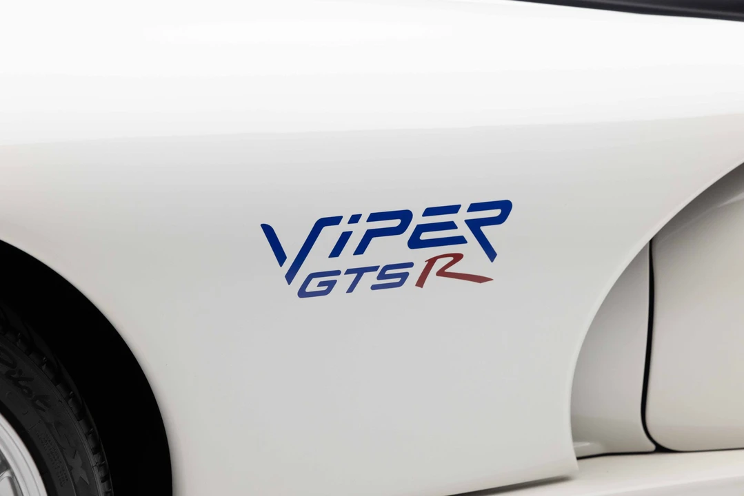1998 Dodge Viper GTS 2nd Gen - Image 21 of 31