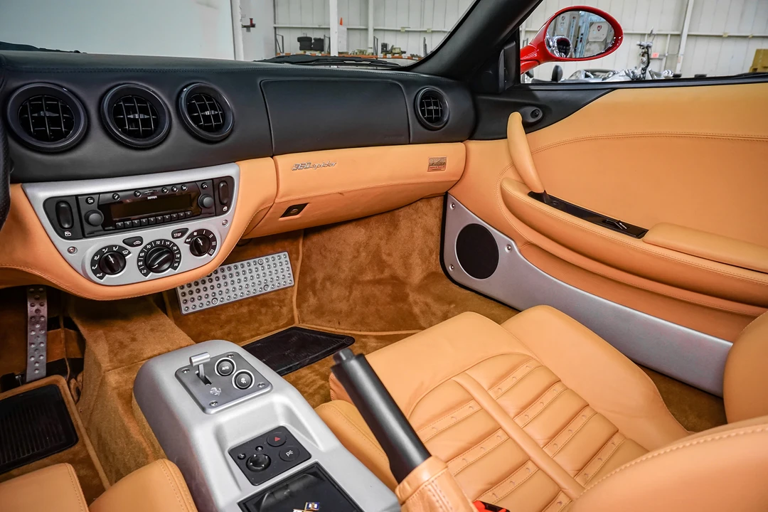 2001 Ferrari 360 Spider - Image 27 of 31