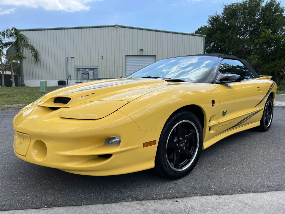 2002 Pontiac Firebird Trans Am 4th Gen - Image 2 of 31