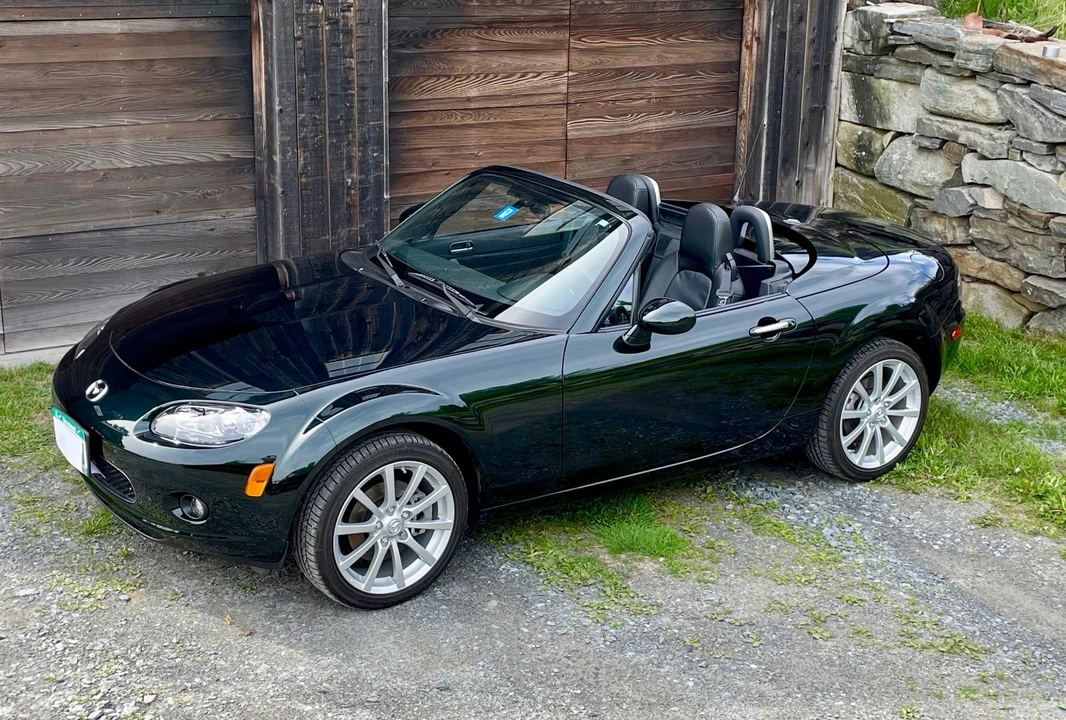 2008 Mazda NC MX-5 Miata - Image 2 of 31