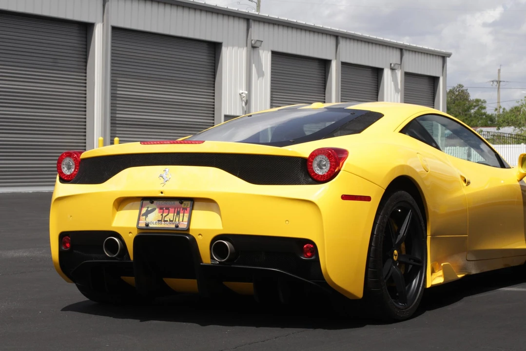 2014 Ferrari 458 Speciale - Image 17 of 31