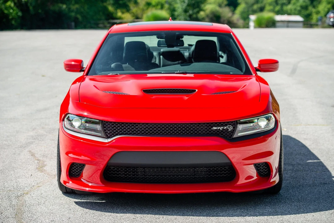 2018 Dodge Charger SRT Hellcat 7th Gen - Image 2 of 31