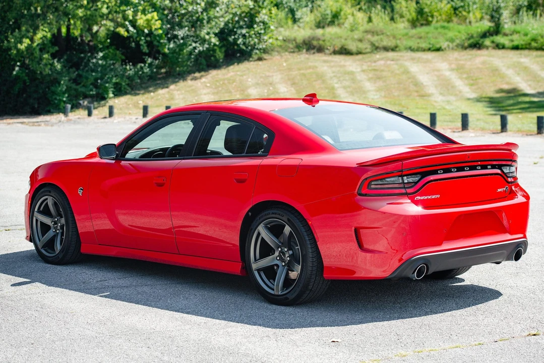 2018 Dodge Charger SRT Hellcat 7th Gen - Image 5 of 31