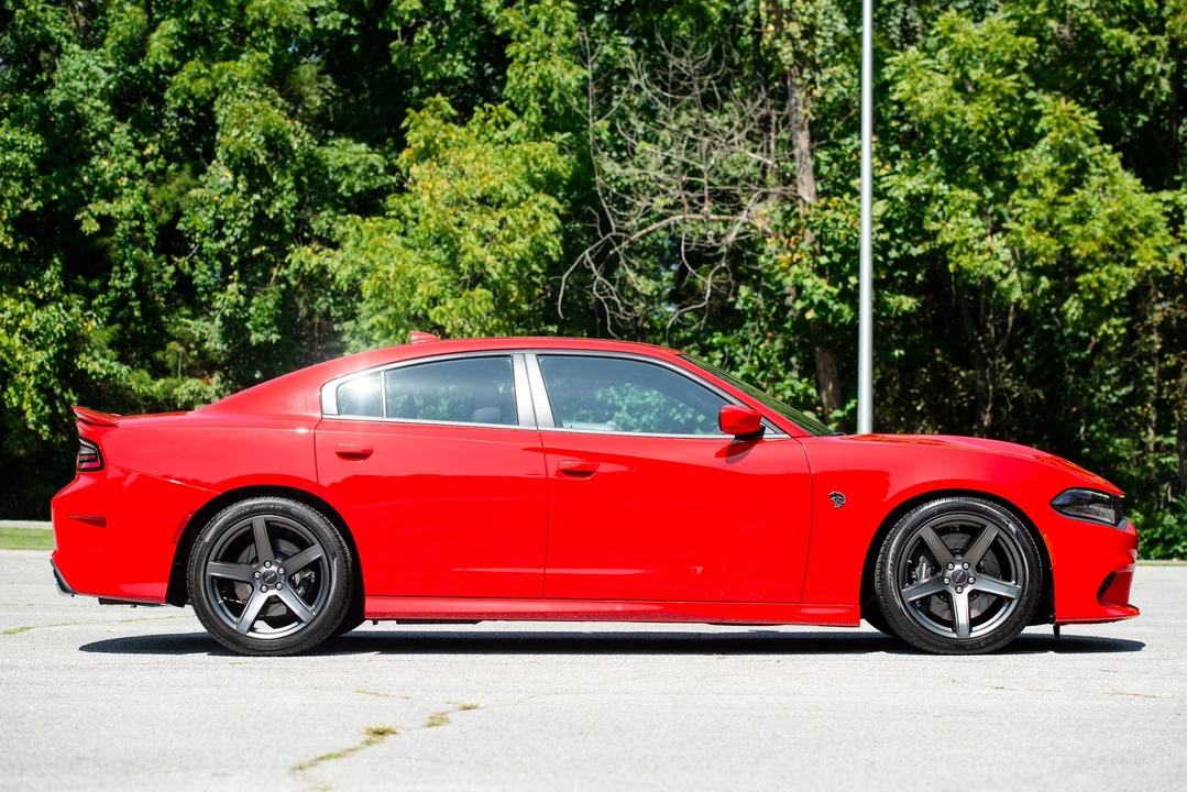 2018 Dodge Charger SRT Hellcat 7th Gen - Image 8 of 31