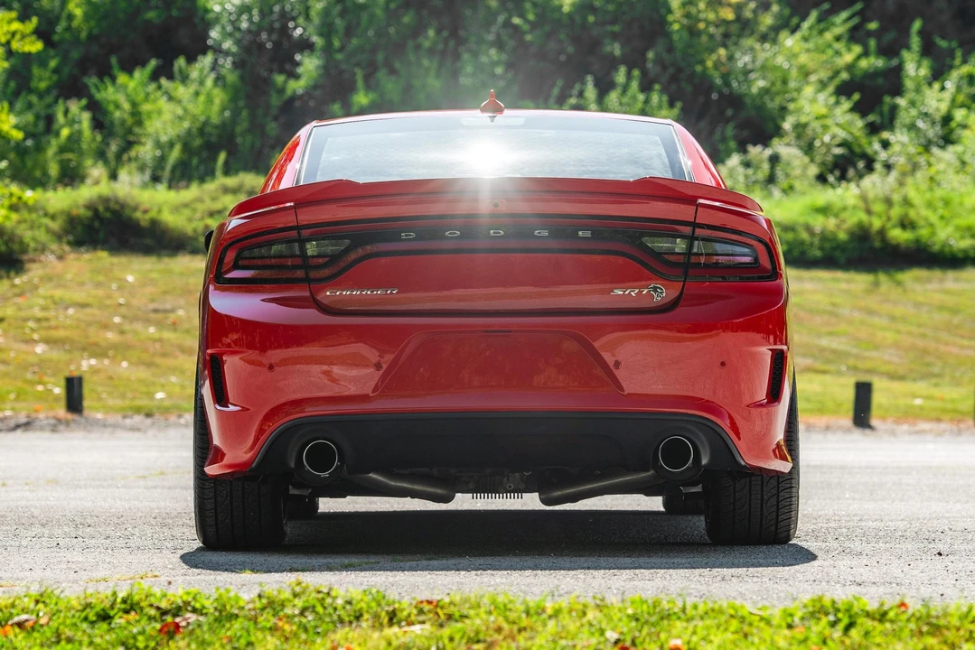 2018 Dodge Charger SRT Hellcat 7th Gen - Image 15 of 31