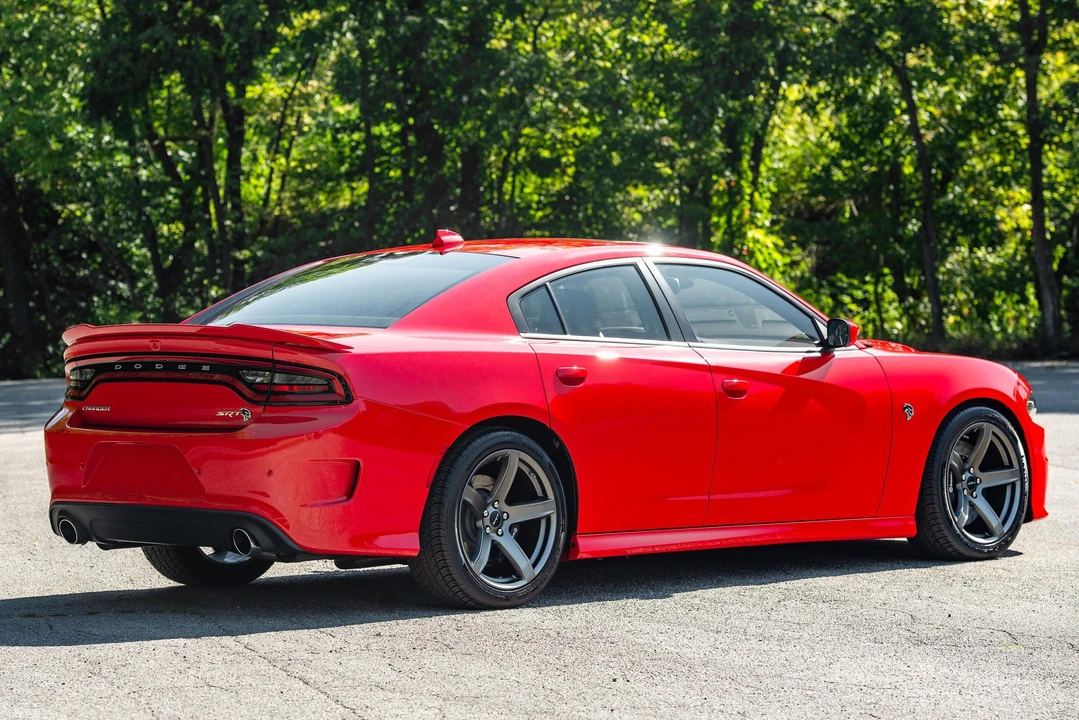 2018 Dodge Charger SRT Hellcat 7th Gen - Image 16 of 31