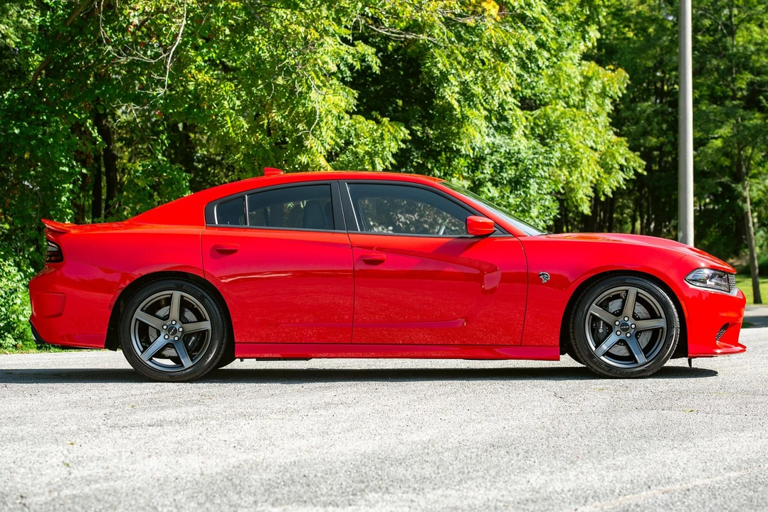 2018 Dodge Charger SRT Hellcat 7th Gen - Image 17 of 31