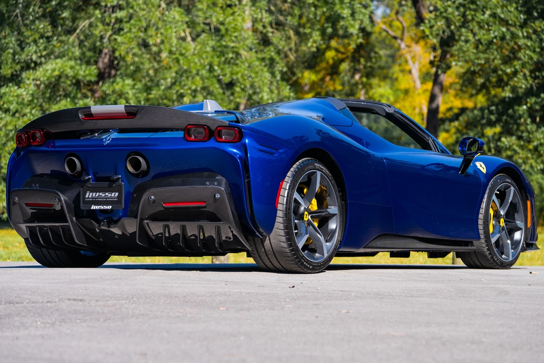 2022 Ferrari SF90 Spider - Image 17 of 31