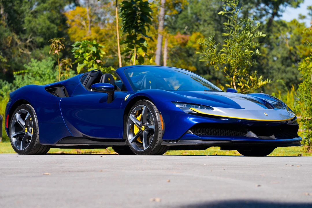2022 Ferrari SF90 Spider - Image 11 of 31