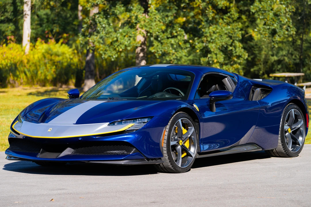 2022 Ferrari SF90 Spider - Image 24 of 31