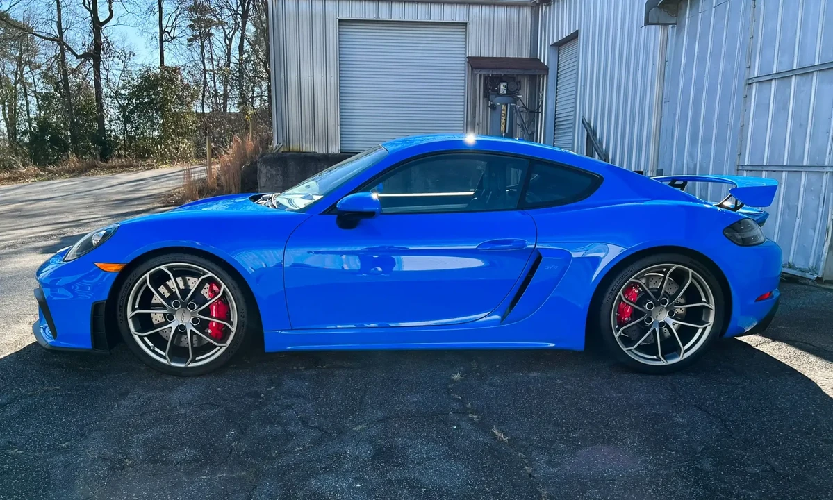 2022 Porsche 718 Cayman GT4 - Image 5 of 6