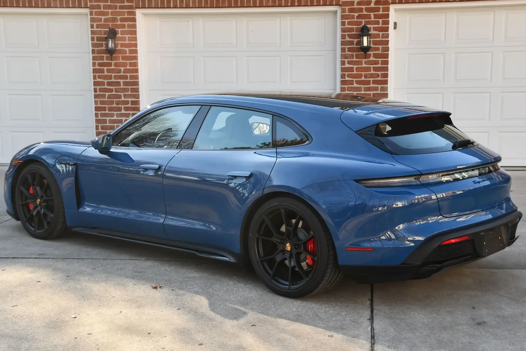 2022 Porsche Taycan Cross Turismo - Image 6 of 6