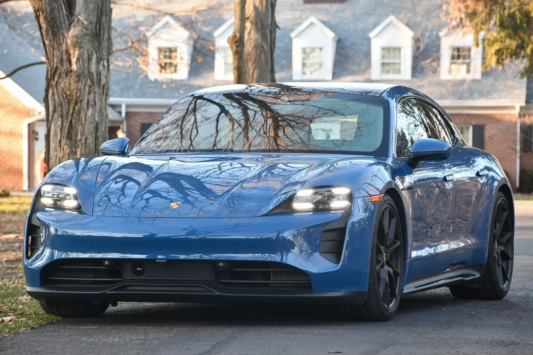 2022 Porsche Taycan Cross Turismo - Image 2 of 6