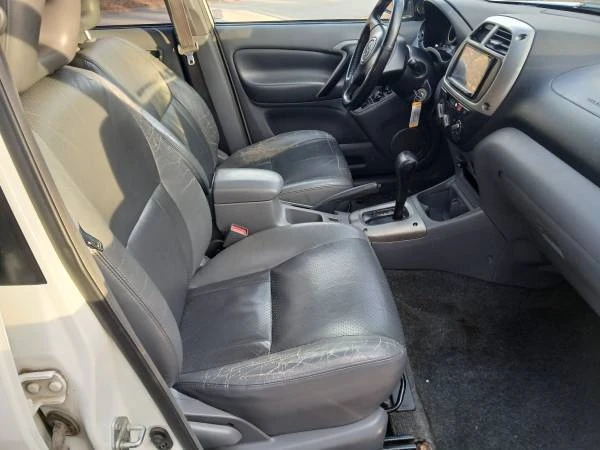 2003 Toyota RAV4 2nd Gen - Image 10 of 15